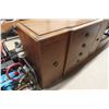 Image 5 : Buffet 38"x57"x19"