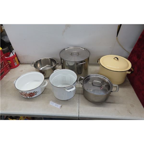 Strainer, Pots, Stewing Pot,+ 3 Lids