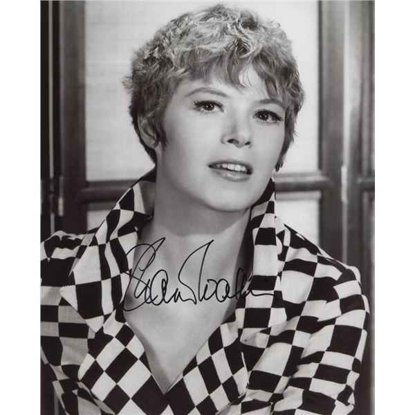 Oliver! Shani Wallis signed photo