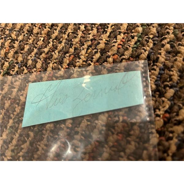 MLB Player Gus Zernial signature cut