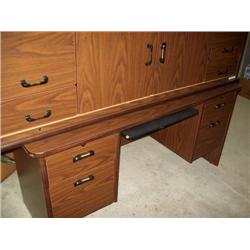 DESK W/CREDENZA