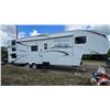 Image 2 : HOLIDAY TRAILER : 2009 Dutchman DENALI 28LBS-M5 : Fifth Wheel : 33ft
