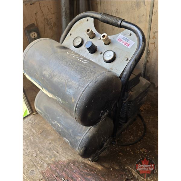 Portable Air Compressor : 110 Volt