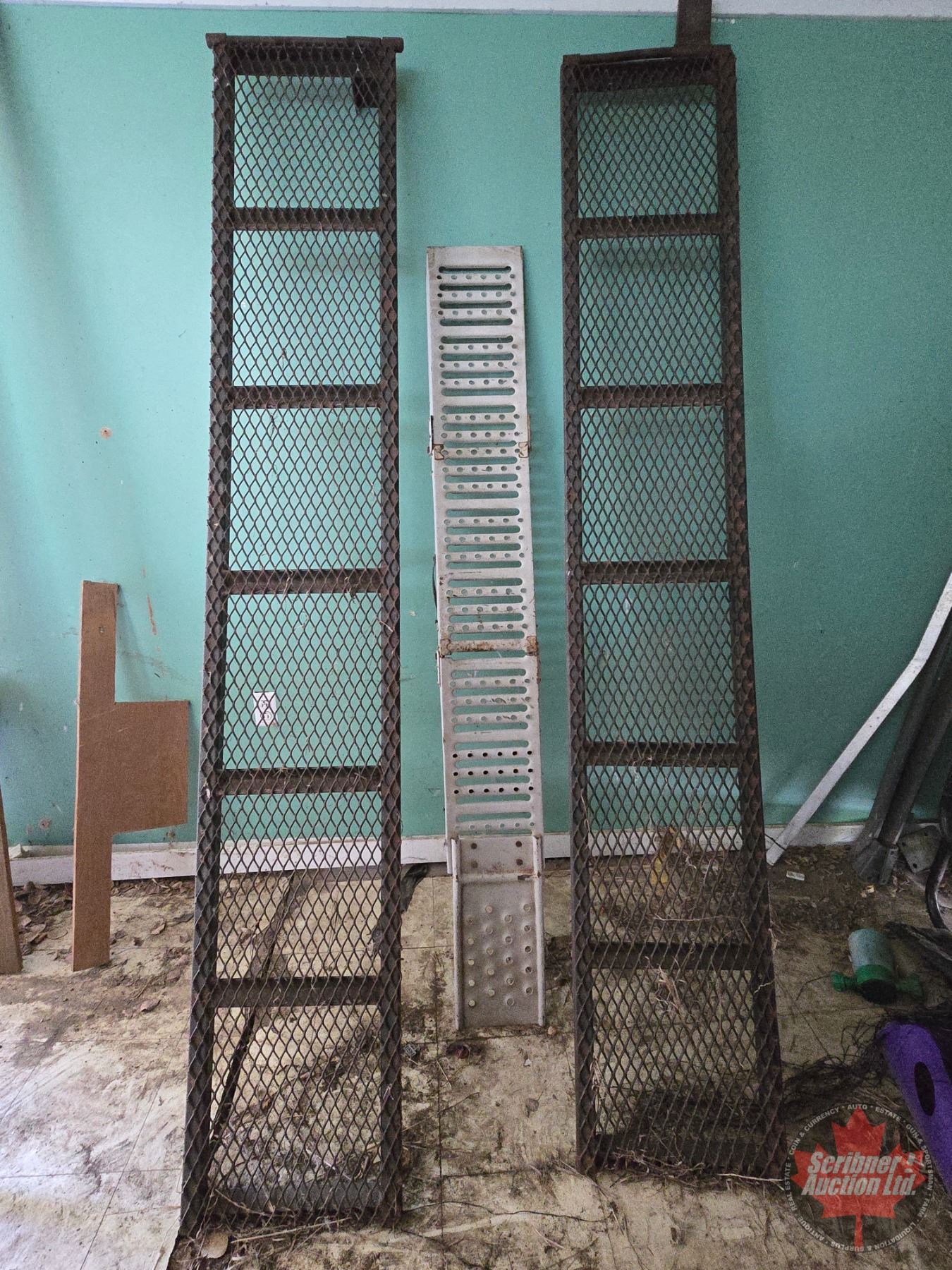 Internal Steel Ramp Steel Ramps (2) : 8'L x 16