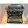 Image 2 : Antique Underwood Standard No. 5 Typewriter