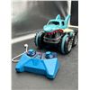 Image 3 : Remote Control Shark-Themed Stunt Car With Controller