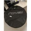 Image 1 : Roval Wheel Bag With Black Design for Bicycle Wheels