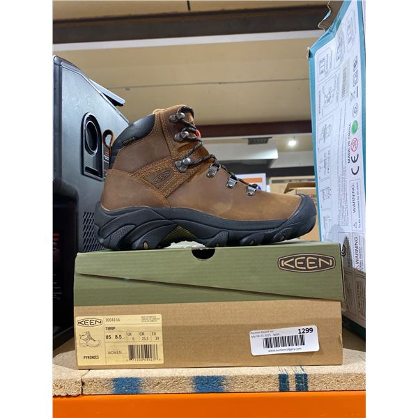 Keen Pyrenees Women’s Boots, Model 1004156, Size US 8.5