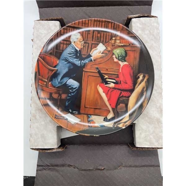Edwin M. Knowles Collector Plate #9425-G – ‘The Professor’ with Certifica