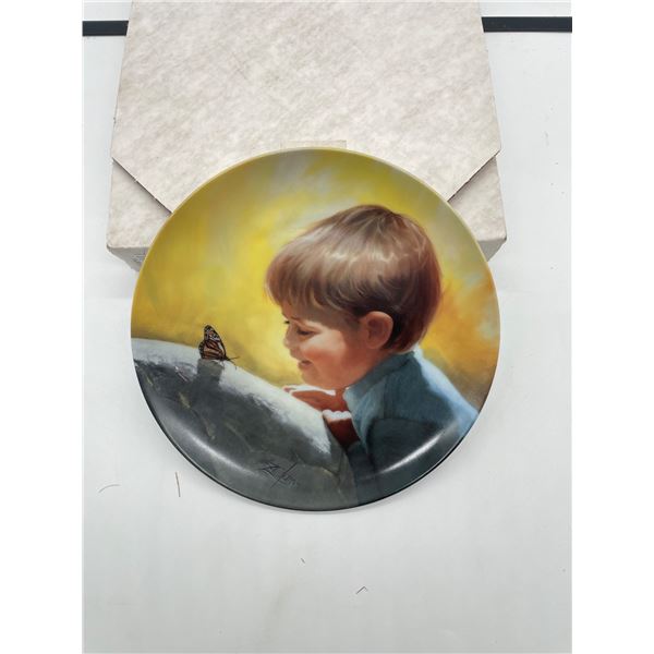 Sunny Surprise Decorative Plate by Donald Zolan, Number 9602Q