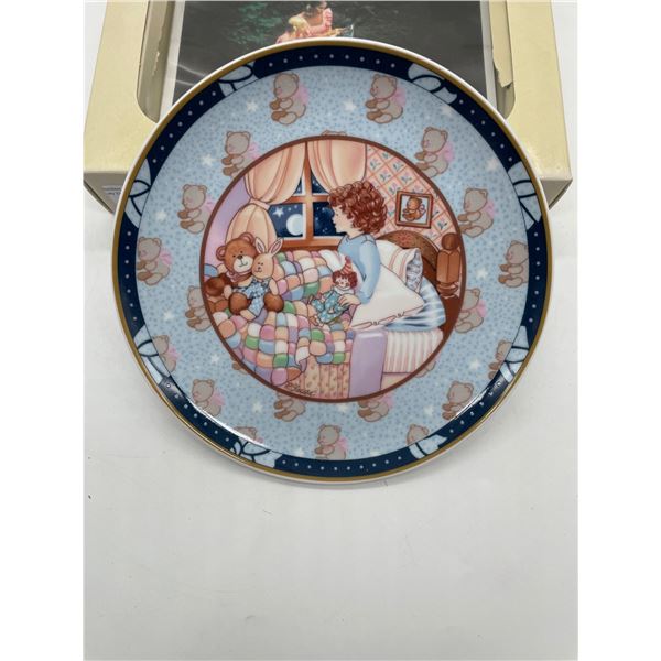 Heinrich Villeroy & Boch Star Light Star Bright Plate by Renee Faure