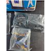 Image 3 : Starting Lineup Roberto Alomar Toronto Blue Jay's Figure & Denver Post Article - New