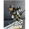 Image 2 : Mario Lemieux Collectors Figure - Damaged Hockey Stick