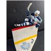 Image 2 : Toronto Maple Leafs Owen Nolan Collectors Hockey Figure