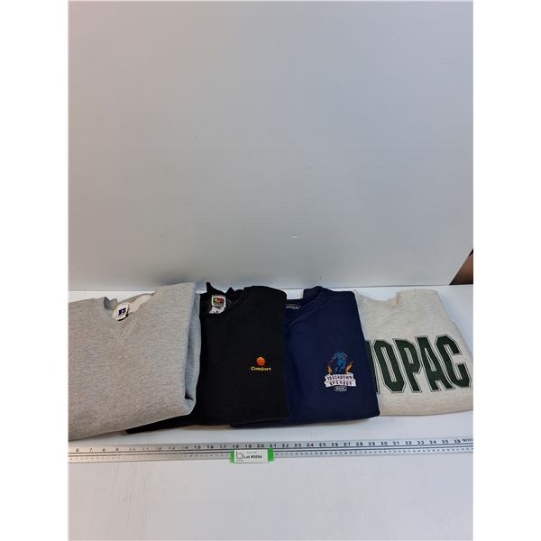 (4) Sweaters Lot: Size L & XL