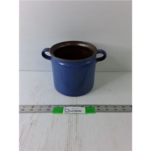6″ Blue Metal Pot