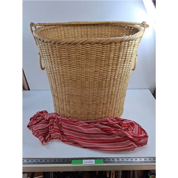 24″ Wicker Laundry Basket With Lining -  PICK UP ONLY