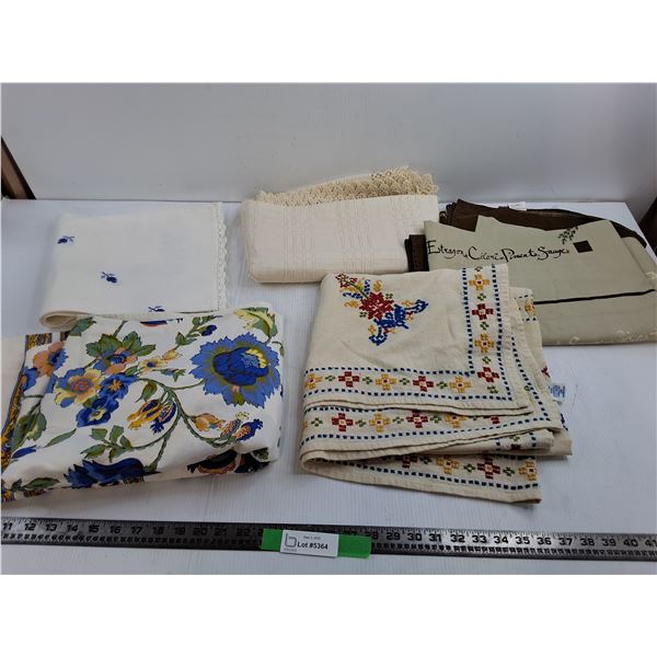 (5) Various Kitchen Linens up to 48″