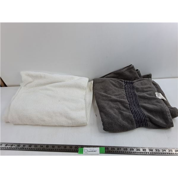 (2) Bath Towels up to 48″