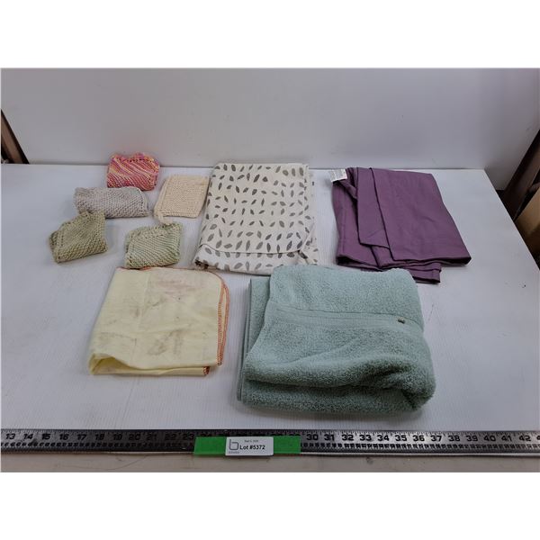 (3) Kitchen Cloths, (5) Knitted Small Hand Towels, Body Towel