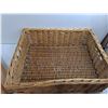 Image 2 : 24″ Wicker Basket, 24″ Wooden Tray -  PICK UP ONLY