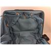 Image 7 : Ricardo Elite Large Suitcase Blue Built In Wheels And Handle -  PICK UP