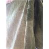 Image 3 : Dyed Large Green Cowhide Estimated 7' x 4'