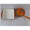 Image 2 : Mario Batali Enamel Cast Iron 9 x 9 and Pot With Lid
