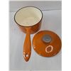 Image 3 : Mario Batali Enamel Cast Iron 9 x 9 and Pot With Lid