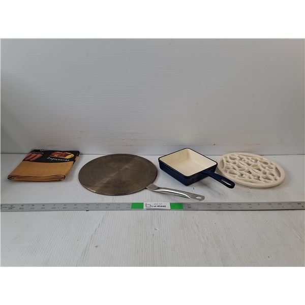 Cloth, Cast Iron Enamel Omelet Pan Small, Heat Plate Inductive Heat Disspersion Plate