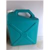 Image 3 : Dressmaker Sewing Centre, Reliance 6 Gallon Water Container - As Is CANNOT SHIP