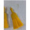 Image 4 : (3) Whisk Brooms
