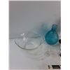 Image 2 : (3) Vases, Glass Bowl, Timer - As IS