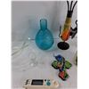 Image 3 : (3) Vases, Glass Bowl, Timer - As IS