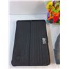 Image 3 : UAG 11" Tablet Case, Dakota Winter Hat, Alphabet Magnets