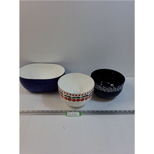 (3) Metal Enameled Mixing Bowls - Assorted Sizes