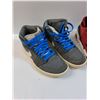 Image 2 : (2) Shoes: Nike & Converse - Size 8.5 & 10