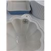 Image 5 : 14″ Corning Ceramic Tray, Royal Doulton Garmina Flower Container, Misc