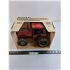 Image 1 : ERTL International Replica 1/16 Scale Die-Cast Tractor