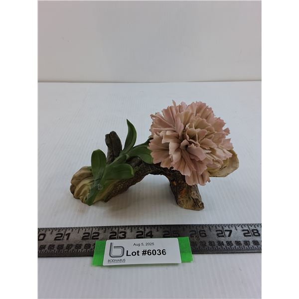 Capodimonte Italian Porcelain Table Ornament