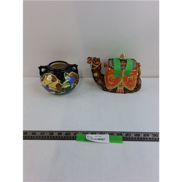 Camel and Flower Pots