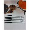 Image 2 : (6) Vintage Fondue Set