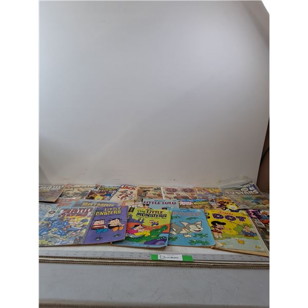 (23) Variety Of Comic Books