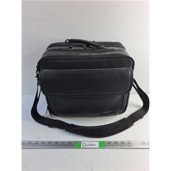 Targus Camera Bag 14" x 7" x 12"