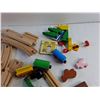 Image 4 : Wooden Kids Toy Train Playset