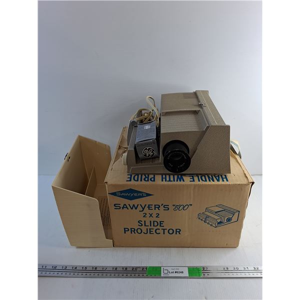 Vintage Sawyers 500 2" x 2" Slide Projector - As Is