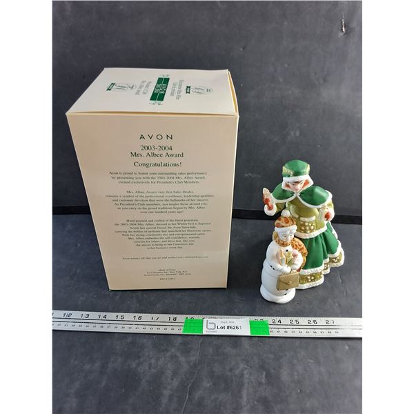 Avon 2003 - 04 Mrs Albee Award Porcelain Figure - New