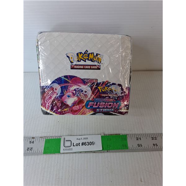 Pokemon Sword & Shield Fusion Strike Trading Card Set- Sealed, Cannot Authenticate