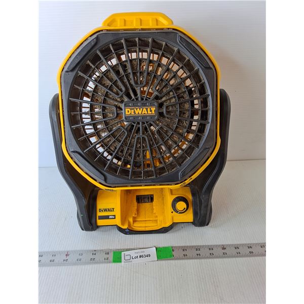 Dewalt Floor Fan- No Battery, Consigner States Working