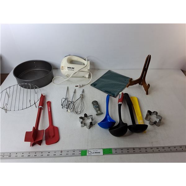 Better Chef Mixer- Powers On, (3) Ladles, Cake Pan, Misc.